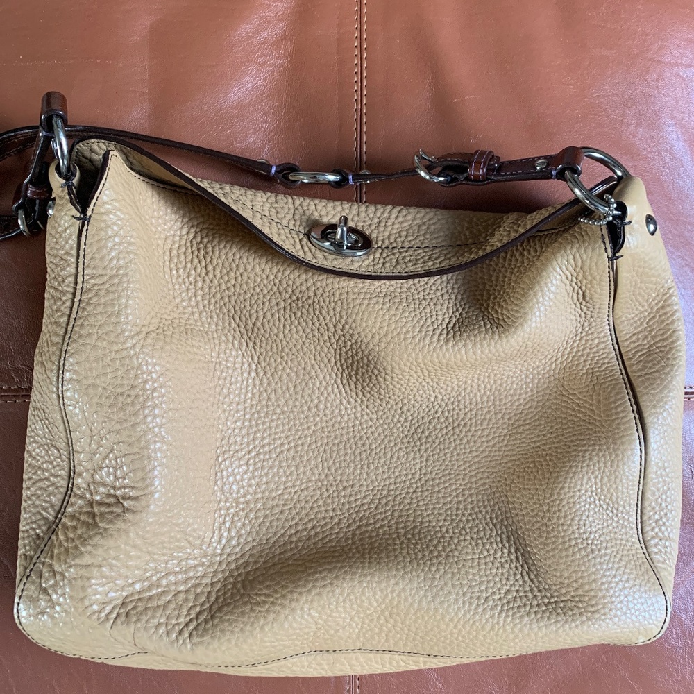 Coach pebble hobo bag